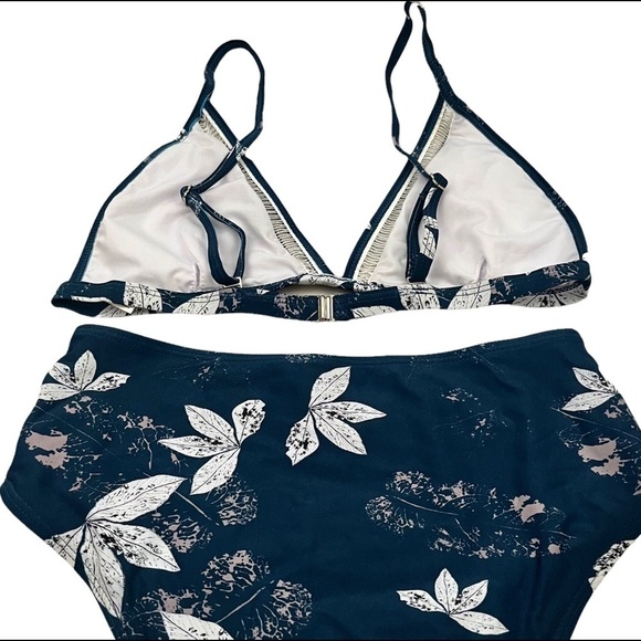 CUPSHE high waist eyelet bikini - Picture 8 of 9